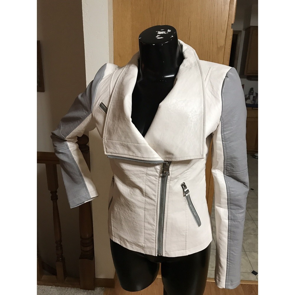 EUC GUESS LOS ANGELES Ivory Grey PLEATHER WOMAN's‎ JACKET – Small